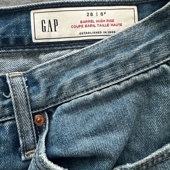 GAP Barrel High Rise - Picture 4 of 4